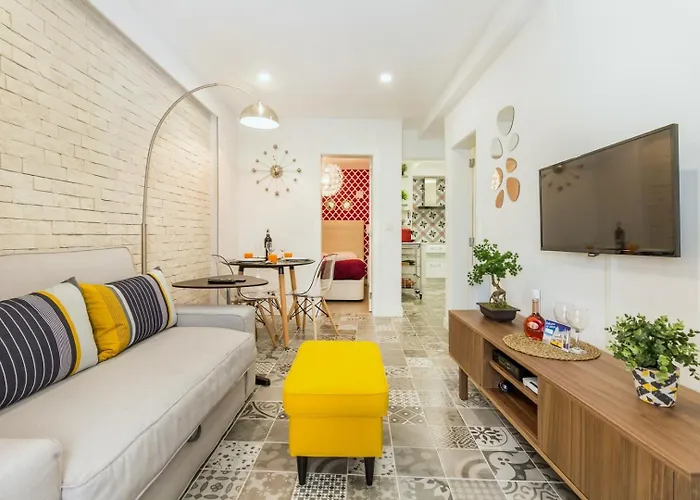 Διαμέρισμα Steps